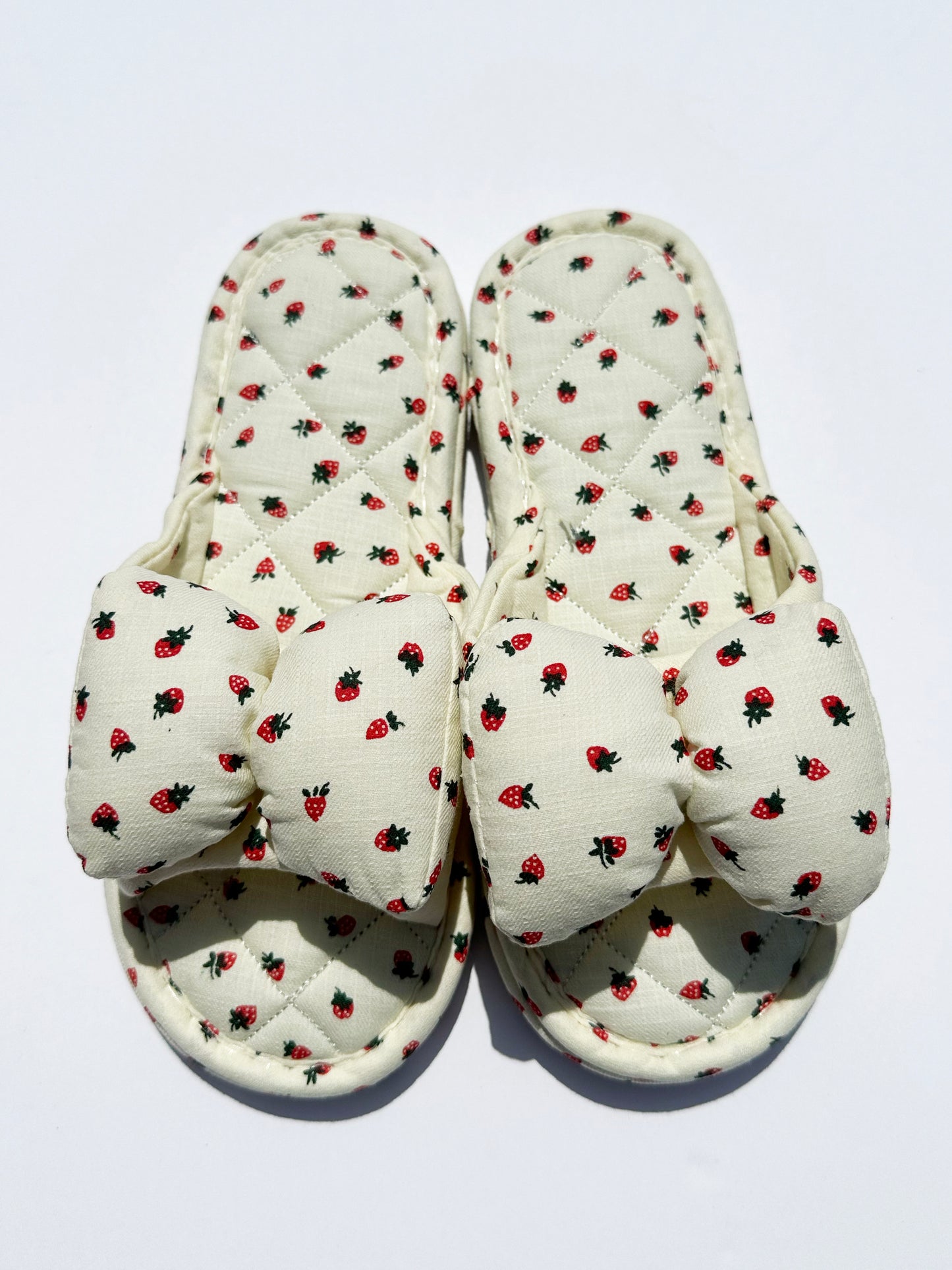 Strawberry Ribbon House Slippers in Ivory