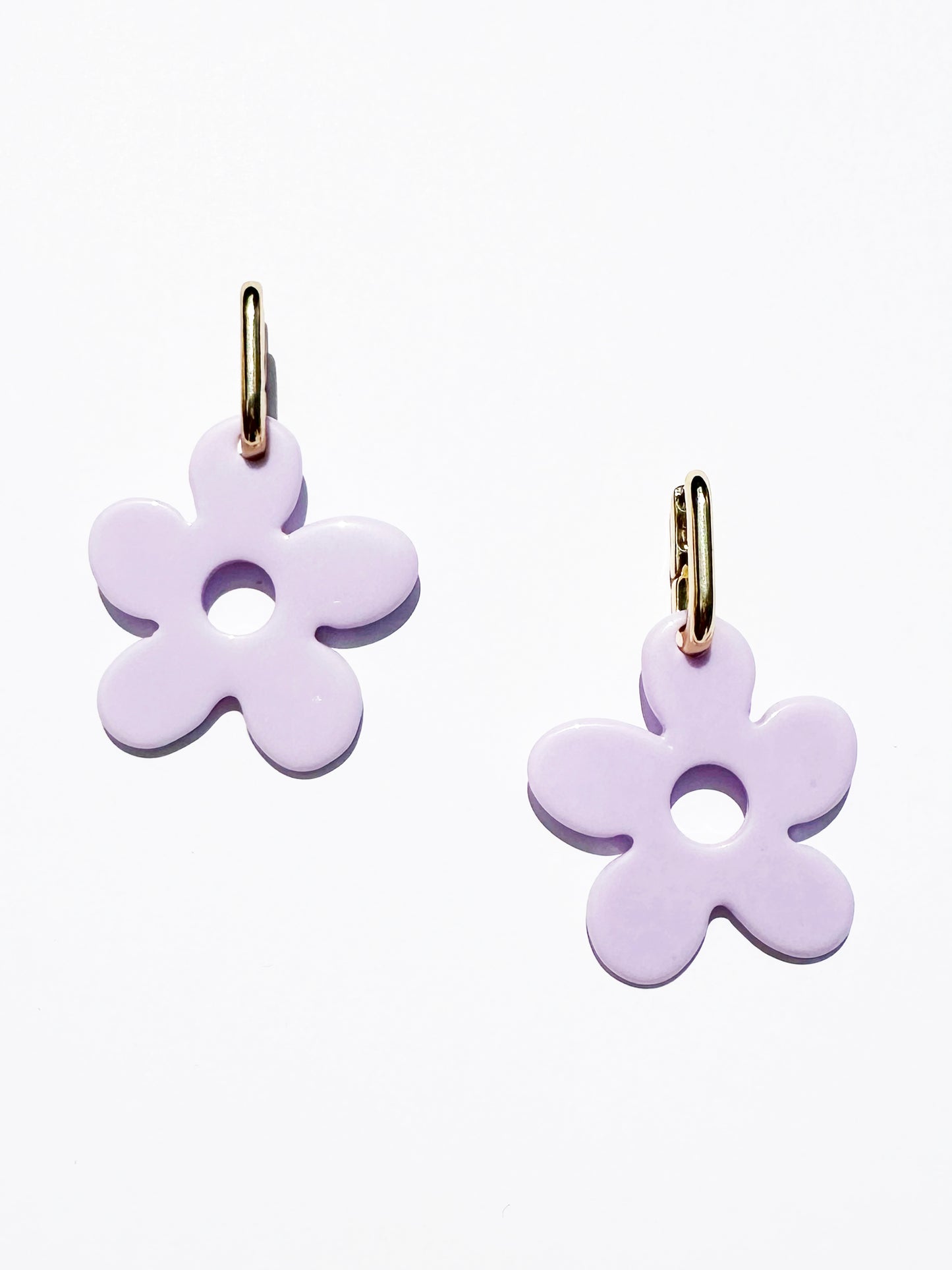 Daisy Dropdown Earrings in Lilac